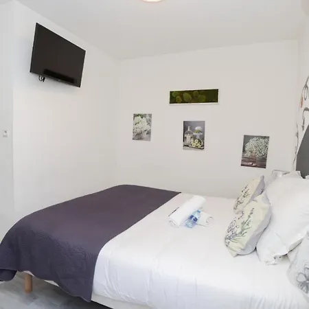 Le Panel Hotel Mandelieu