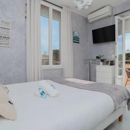 Le Panel Hotel Mandelieu