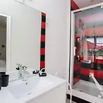 Le Panel Hotel *