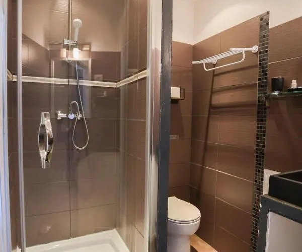 Szálloda Le Panel *